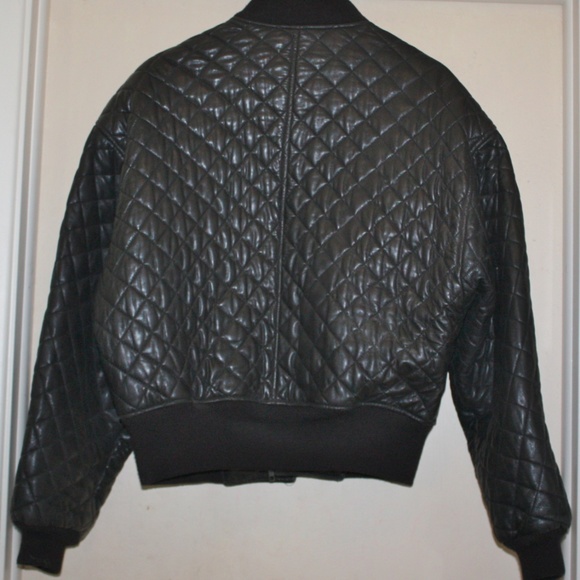 Neiman Marcus Black Quilted Leather Jacket. - Picture 2 of 4
